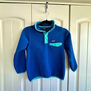Girls Patagonia pullover jacket - size S (6-7) - blue w/ green detail - CUTEST!